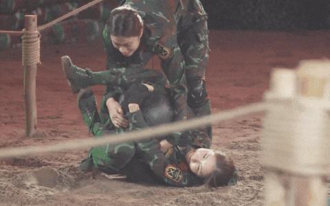 Hoà Minzy sao lại bị đối xử như thế này?- Ảnh 1.