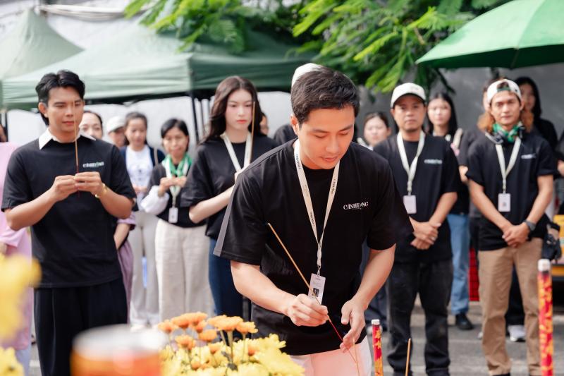 Vbiz mới có 1 cặp đôi visual chấn động: Nhà gái là Hoa hậu đẹp mê tơi, nhà trai đố tìm nổi góc chết- Ảnh 6.