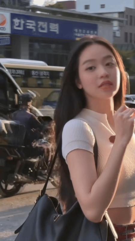 "Luỵ" Thanh Thuỷ ở Seoul, lên đồ như nữ chính phim Hàn năm 2000- Ảnh 2.