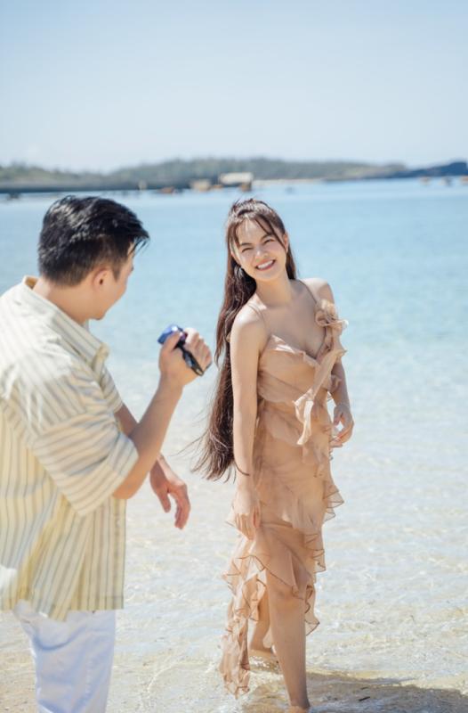 Phạm Quỳnh Anh sau 7 năm ly hôn: Làm mẹ 3 con, bí ẩn chuyện tình với bạn trai kém tuổi- Ảnh 4.