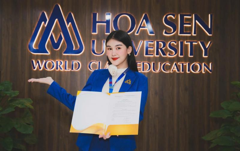 Hoa hậu Việt vừa đăng quang đã nhận rổ gạch đá: Suýt bị tước vương miện, kết hôn với BTV điển trai như tài tử- Ảnh 3.