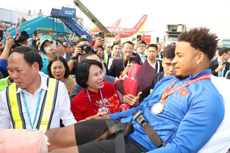 Tiền đạo Nguyễn Xuân Son: “Tôi muốn cùng tuyển Việt Nam dự World Cup 2030”- Ảnh 3.