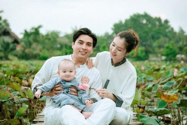 Sao nam Vbiz chuẩn bị đám cưới với vợ kém 17 tuổi: Kết hôn gấp sau 3 tháng công khai, lên chức bố ở tuổi 41- Ảnh 1.