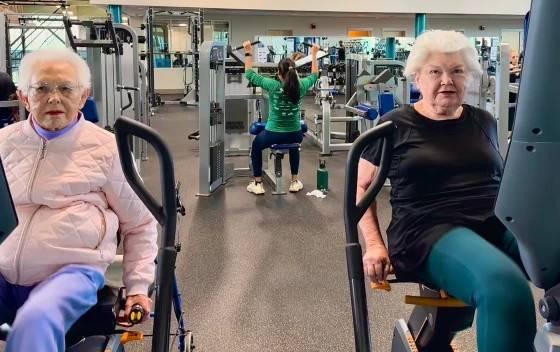 Người phụ nữ 100 tuổi gây sốt vì bài tập thể dục tại phòng gym tiết lộ bí quyết khỏe mạnh, đủ sức đến phòng tập 3 lần/tuần- Ảnh 3.