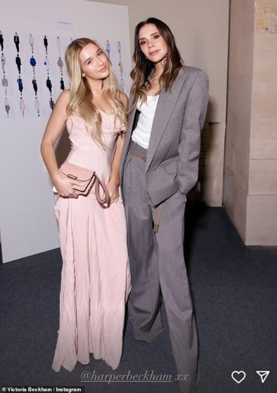 Victoria Beckham bị con gái Harper “chê” tơi tả!- Ảnh 6.