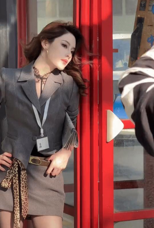 Xuất hiện mỹ nữ là minh tinh của giới hot girl mạng, Lưu Diệc Phi lẫn Baifern bị gọi tên- Ảnh 11.