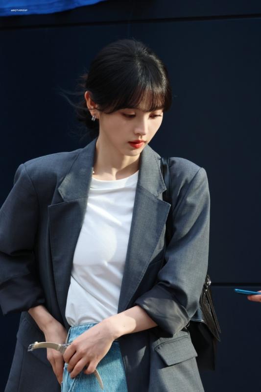 Không thể ngừng mê mỹ nhân có vẻ đẹp như nắng chiếu vào tim: Visual cỡ này ai làm lại, lưu ảnh cả cháy bộ nhớ- Ảnh 14.