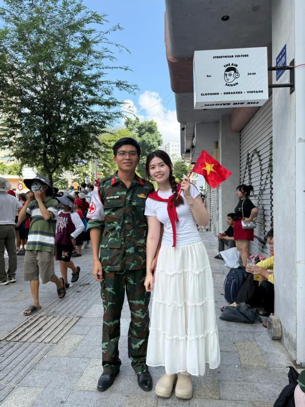 “Phấn đấu mỗi nhà có 1 bác sĩ”: Chàng trai lần đầu ra mắt, chưa kịp rót nước đã xin... xem đơn thuốc!- Ảnh 4.