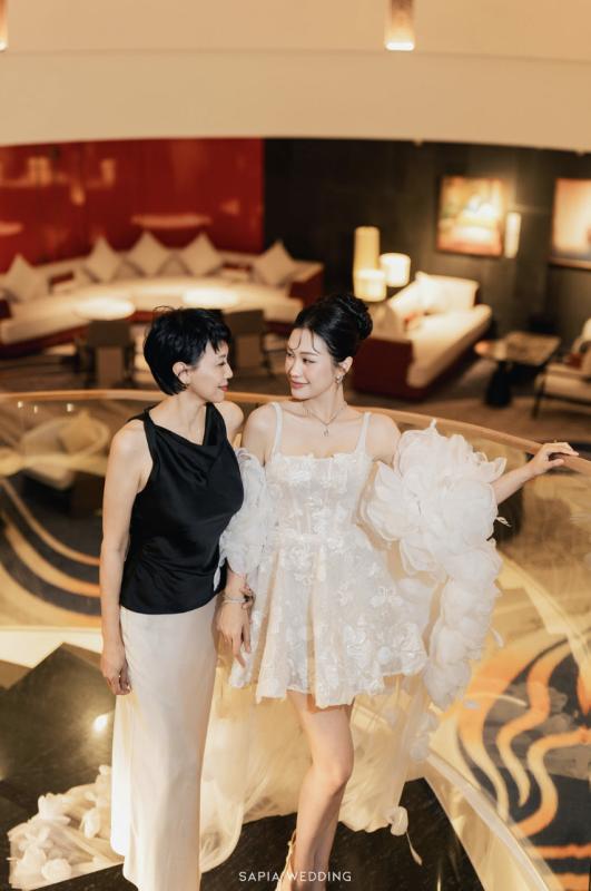 Mẹ vợ Đoàn Văn Hậu sang chảnh quá!- Ảnh 3.