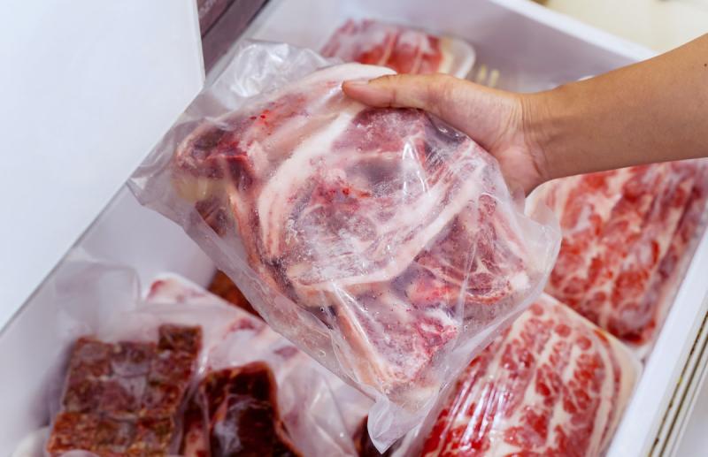 5 sai lầm khi bảo quản thực phẩm trong tủ lạnh khiến lượng vi khuẩn tăng gấp 10 lần: Nhà nào cũng từng làm- Ảnh 2.