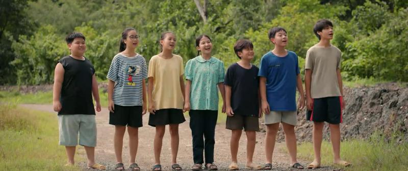 Chưa thấy phim Việt nào chọn diễn viên đỉnh vậy: Nhan sắc đã thắng đời còn khớp vai tuyệt đối, xin bái phục!- Ảnh 1.