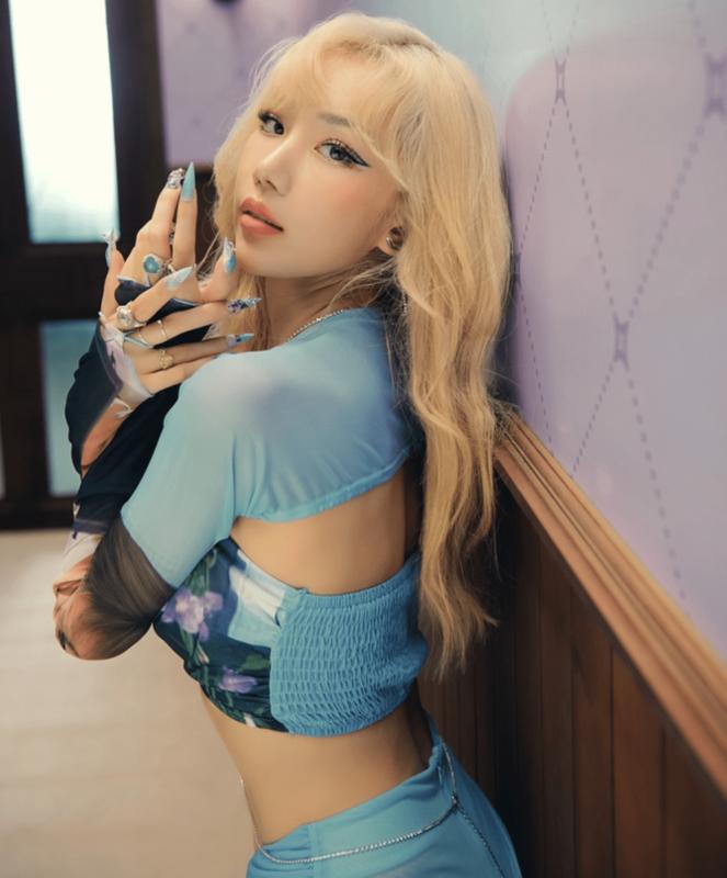 Nữ ca sĩ nhiều hit trăm triệu view nhất Vbiz mất tích 3 năm, cứ xuất hiện là gây sốc visual- Ảnh 2.