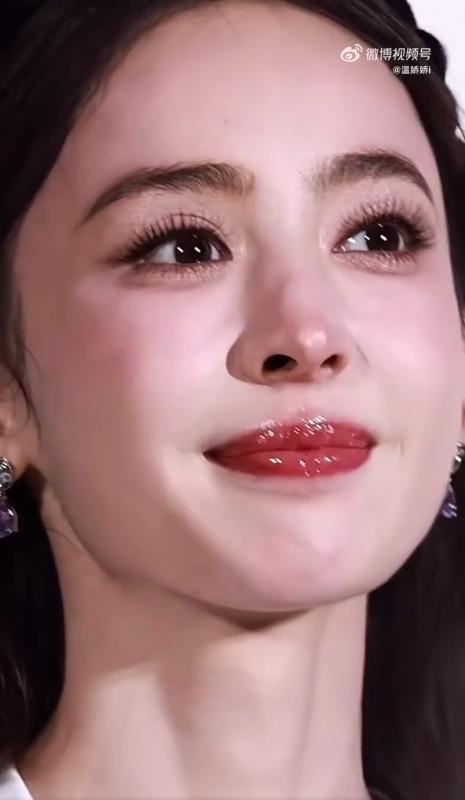 Ai đứng cùng mỹ nhân này cũng thành tàng hình hết: Đẹp nhất trần đời hiếm người bì nổi, 360 độ góc nào cũng phong thần- Ảnh 3.
