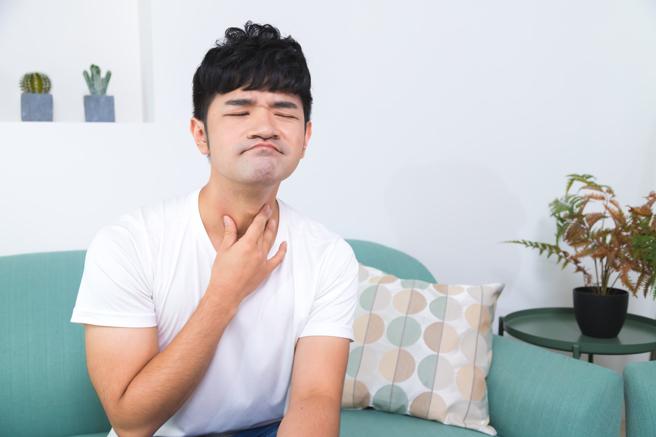 Chàng trai rất khỏe mạnh bỗng phát hiện u tuyến giáp, bác sĩ nói: Thấy 4 thứ này ở cổ phải khám ngay!- Ảnh 2.