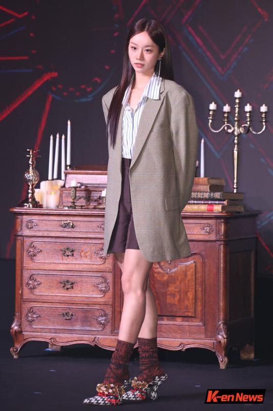 Nữ chính Mưa Đỏ bỗng thành "bản sao" Hyeri, đến chị ruột cũng phải thừa nhận- Ảnh 5.