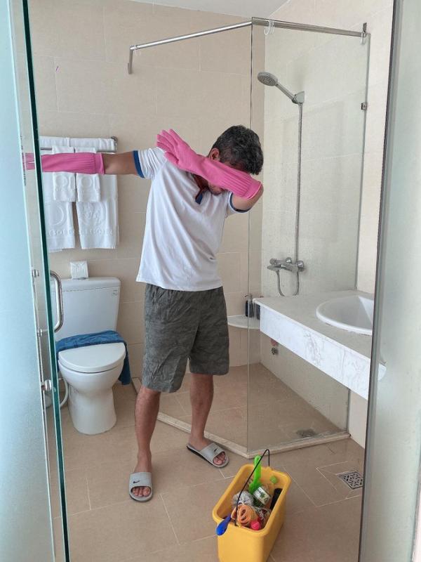 Ngân 98 - Lương Bằng Quang: Mua rau phải mặc cả từng đồng, cọ toilet thuê để mưu sinh- Ảnh 7.
