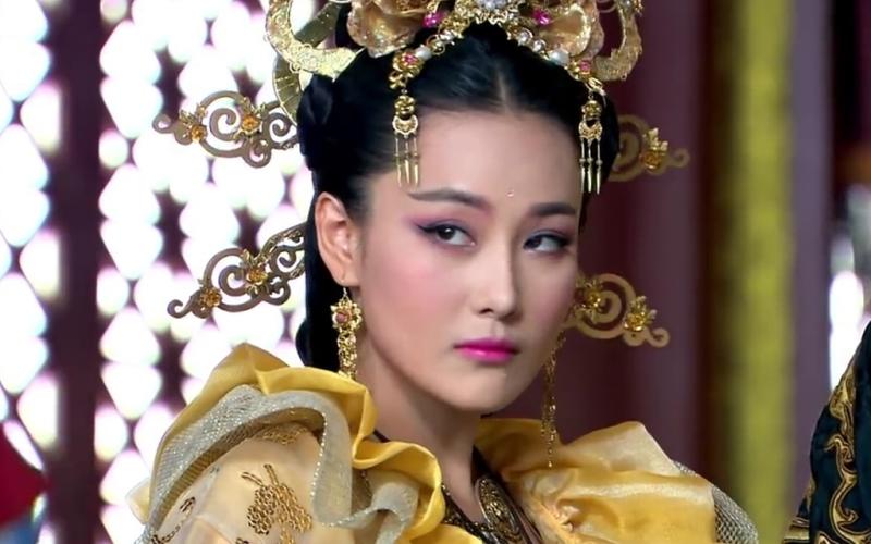 Đọc 100 cuốn sách cũng không tìm ra từ để khen mỹ nhân này: Mặt đẹp, body cháy, ai mà chịu cho nổi- Ảnh 8.