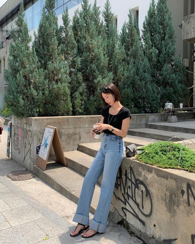 Chăm diện 4 item ôm dáng này, bạn sẽ được khen sành điệu hơn nhiều so với khi mặc đồ rộng- Ảnh 7.