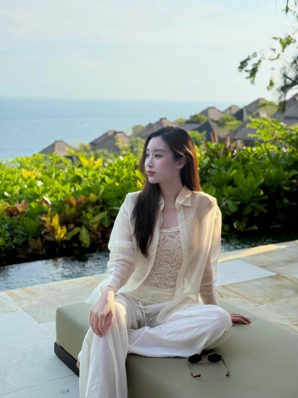 Phong cách thời trang mỗi người một vẻ của 4 nàng dâu hào môn nổi tiếng nhất- Ảnh 17.