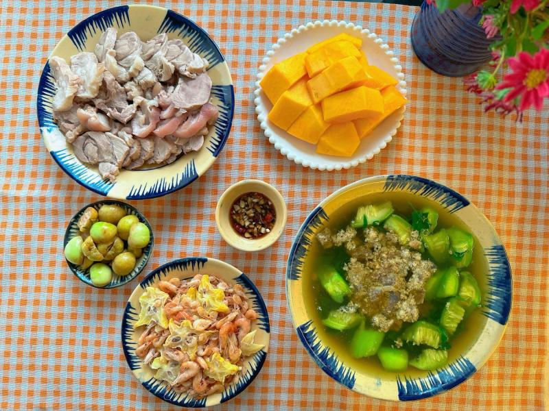 Loạt mâm cơm cho bà đẻ của 1 mom ở Hà Nội khiến hội chị em bỗng nhiên "thèm"... ở cữ- Ảnh 2.