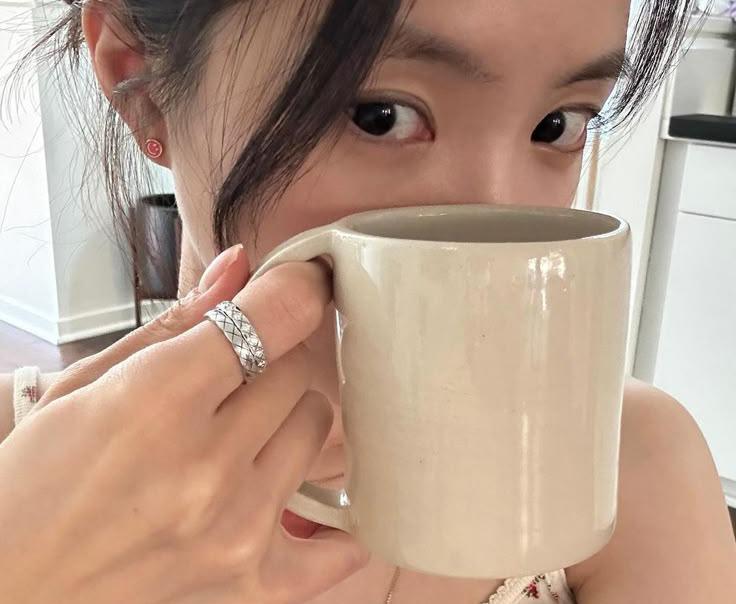 Tranh thủ buổi sáng khi bụng rỗng làm 3 việc, giúp chị em "tống khứ" độc tố và mỡ thừa, làm chậm lão hóa- Ảnh 2.