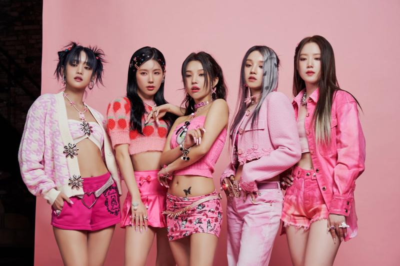 Nhóm nữ mặc trang phục lộ nội y, gây sốc với lyrics 18+ tại sự kiện từ thiện drama nhất hiện nay- Ảnh 5.