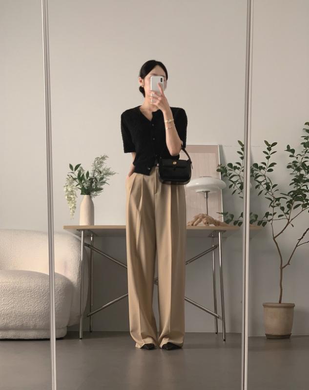 10 cách mặc quần màu be - item đang hot hơn cả quần trắng, ai thích style tối giản càng nên ghim- Ảnh 7.