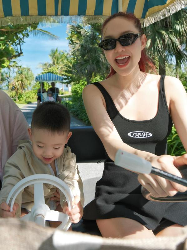 "Hot kid" mới của Vbiz: Mẹ là diễn viên hạng A, ba là doanh nhân gia thế khủng, xinh yêu thế này bảo sao không gây sốt?- Ảnh 8.