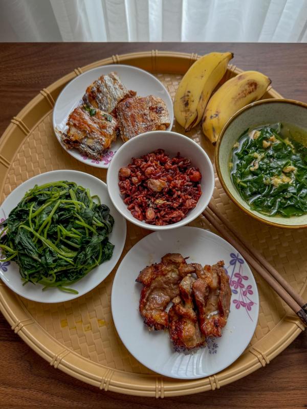 Chị gái nhà người ta: Nấu cơm cữ cho em mà tưởng đâu chị đi thi MasterChef khiến hội "em gái online" đua nhau vào "nhận vơ"- Ảnh 7.