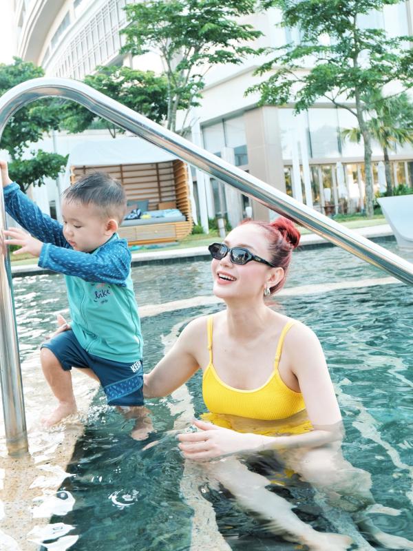 U40 nhưng trẻ trung mơn mởn như gái đôi mươi: "Chị đẹp” Vbiz khiến hội chị em nháo nhào xin sổ tay chống già- Ảnh 3.