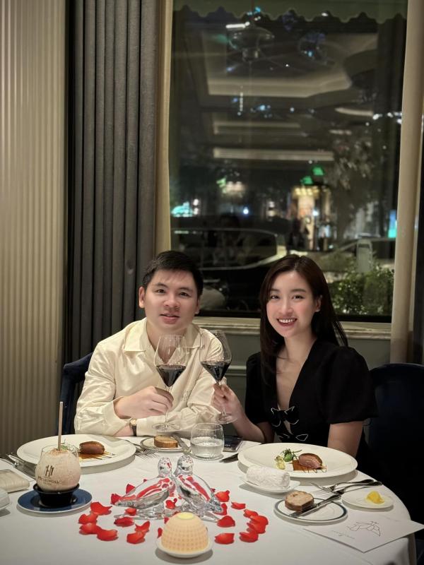 Chủ tịch Hà Nội FC bất ngờ làm điều lãng mạn cho Đỗ Mỹ Linh, còn ai gièm pha thiếu gia không thương vợ?- Ảnh 2.