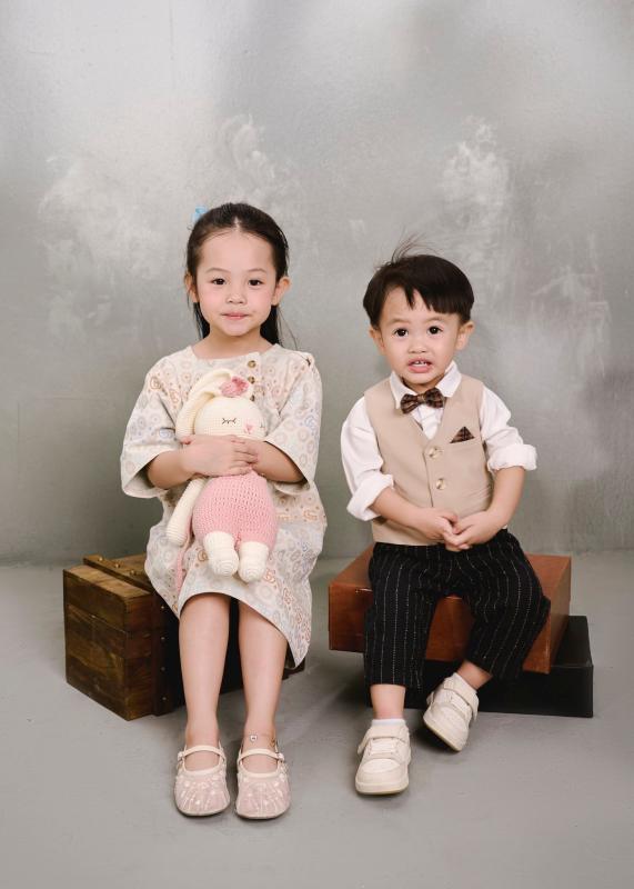 Mê cái cách cậu út Sutin quan tâm chị Suchin bị ốm, bố Cường Đô La - mẹ Đàm Thu Trang dạy con khéo ghê!- Ảnh 5.