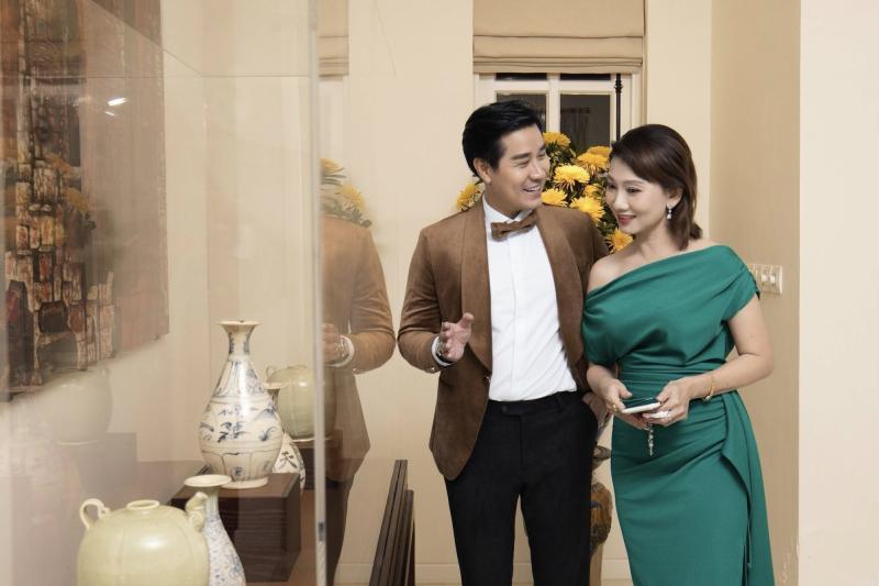 Nhan sắc tuổi 50 của nữ NSND vừa công khai hôn môi "cô gái lạ mặt", vừa tuyên bố có bạn trai kém 2 con giáp- Ảnh 9.