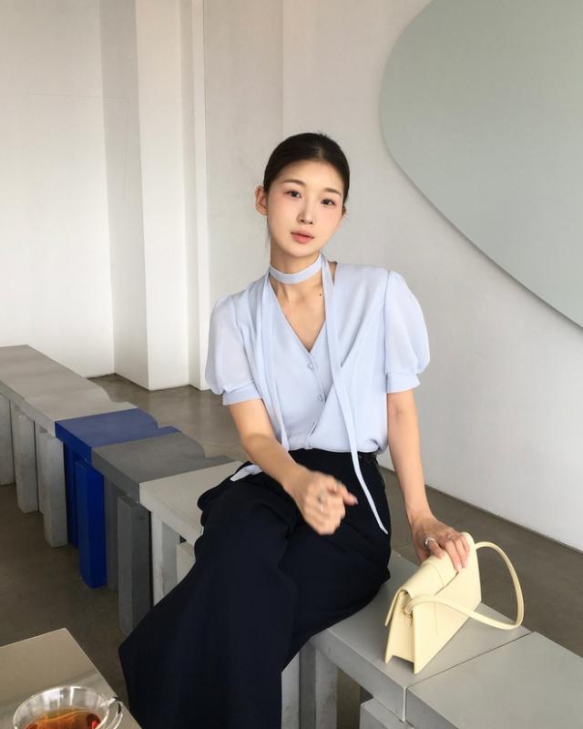 Quần đen rất dễ mặc, nhưng chị em phải mix cùng 4 kiểu áo sau đây thì mới sành điệu tuyệt đối- Ảnh 3.