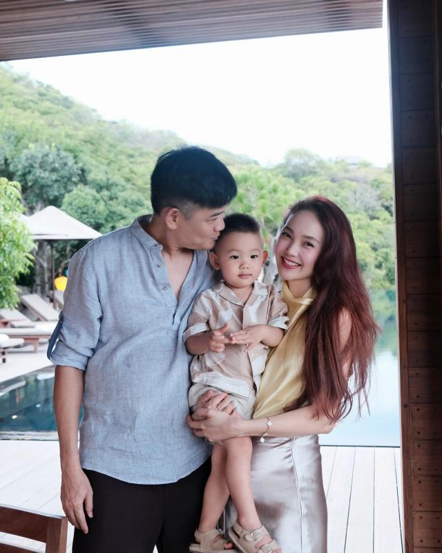 "Hot kid" mới của Vbiz: Mẹ là diễn viên hạng A, ba là doanh nhân gia thế khủng, xinh yêu thế này bảo sao không gây sốt?- Ảnh 7.