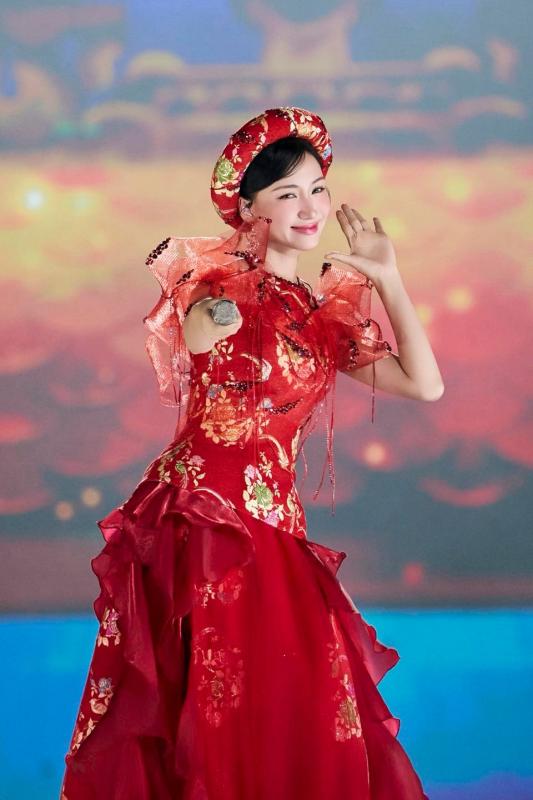 Bộ Công an ra nhạc, Hòa Minzy phải gọi bằng số điện thoại!- Ảnh 5.