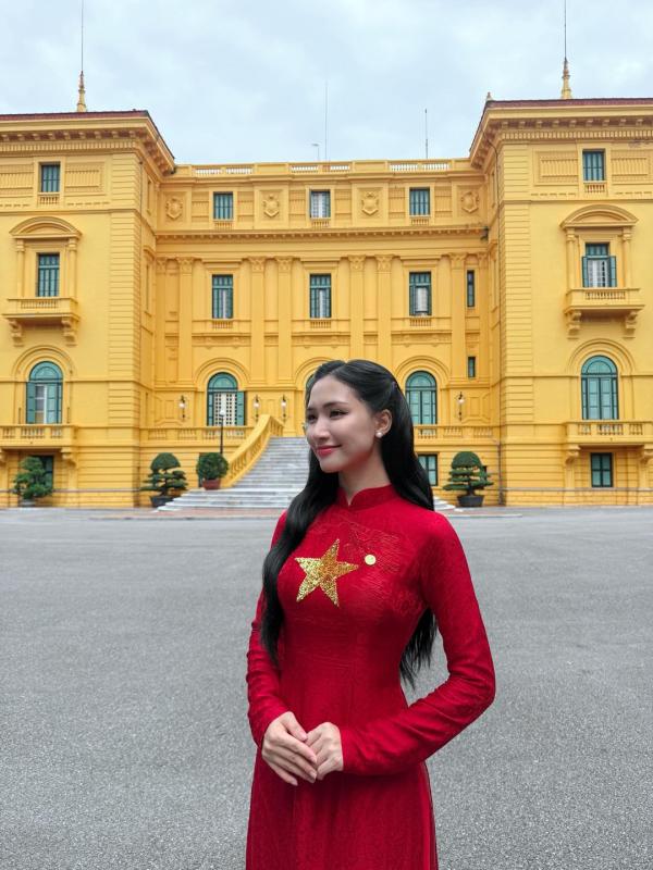 Đã hết “concert quốc gia” nhưng nữ ca sĩ này vẫn chạy show mệt nghỉ, còn ra luôn nước ngoài!- Ảnh 4.