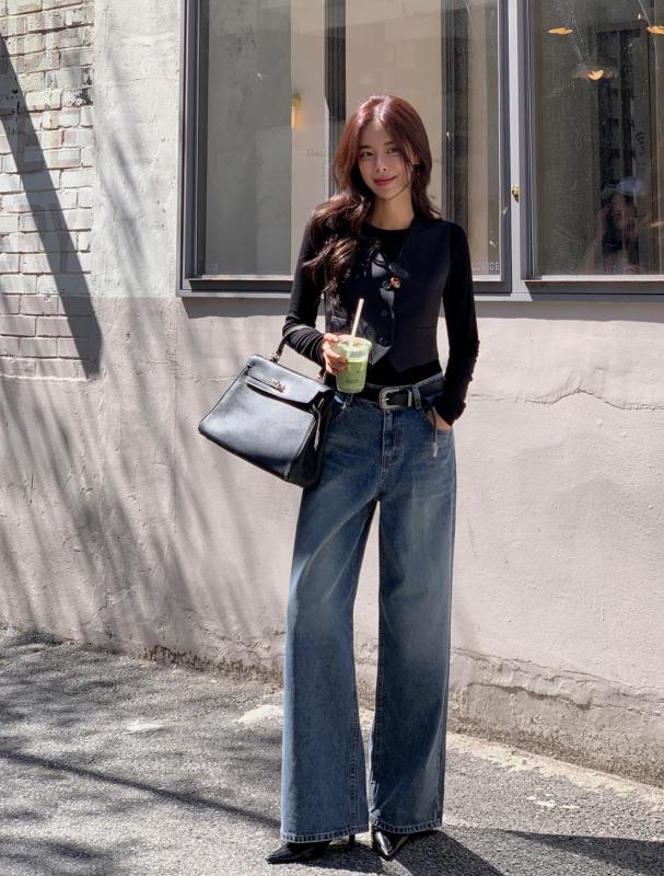 Đừng xem nhẹ 4 mẫu áo tối giản này vì phối với quần ống rộng sẽ cho outfit đẹp đỉnh cao- Ảnh 7.