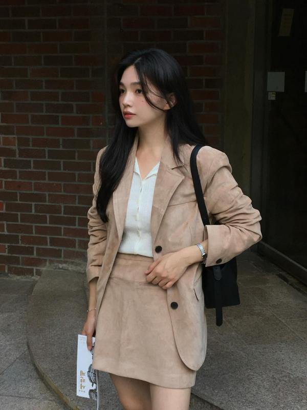 4 mẫu áo blazer đi đâu cũng gặp trong mùa đông này- Ảnh 3.