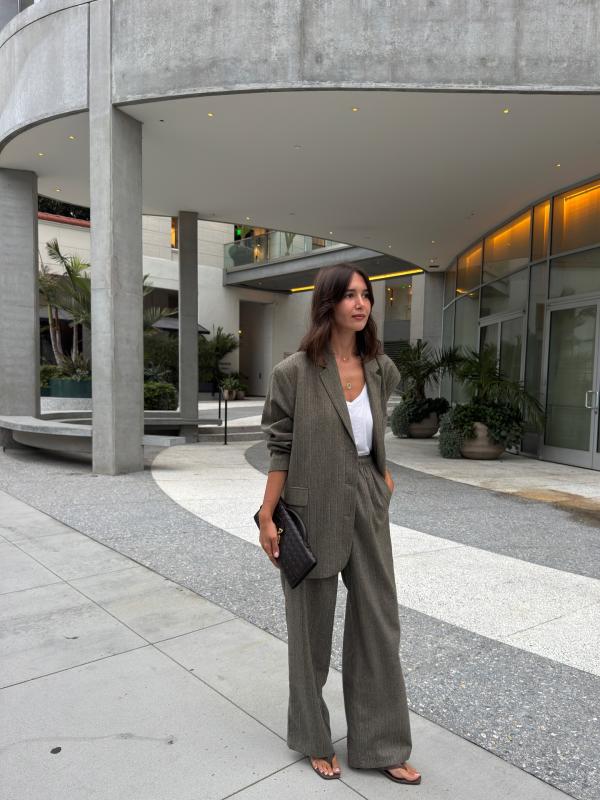 4 mẫu áo blazer đẹp trường tồn trong tủ đồ của phụ nữ Pháp- Ảnh 7.