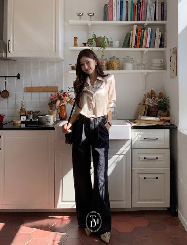 Quần đen rất dễ mặc, nhưng chị em phải mix cùng 4 kiểu áo sau đây thì mới sành điệu tuyệt đối- Ảnh 7.