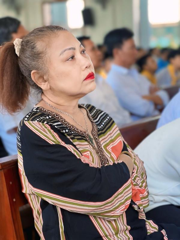 Sao nữ Vbiz tuổi U60: Về quê làm nông 