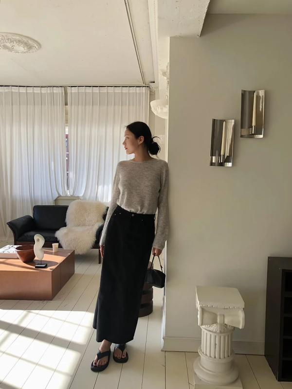 Mẫu chân váy tối giản hot nhất hiện tại, phối kiểu gì cũng sang chảnh xuất sắc- Ảnh 2.