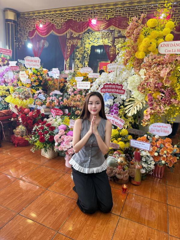 Tình trạng của NS Hoài Linh tại đền thờ 100 tỷ trong ngày giỗ Tổ sân khấu- Ảnh 5.