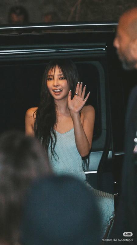Jennie đi trễ vì được dàn xếp làm nữ chính Chanel?- Ảnh 5.