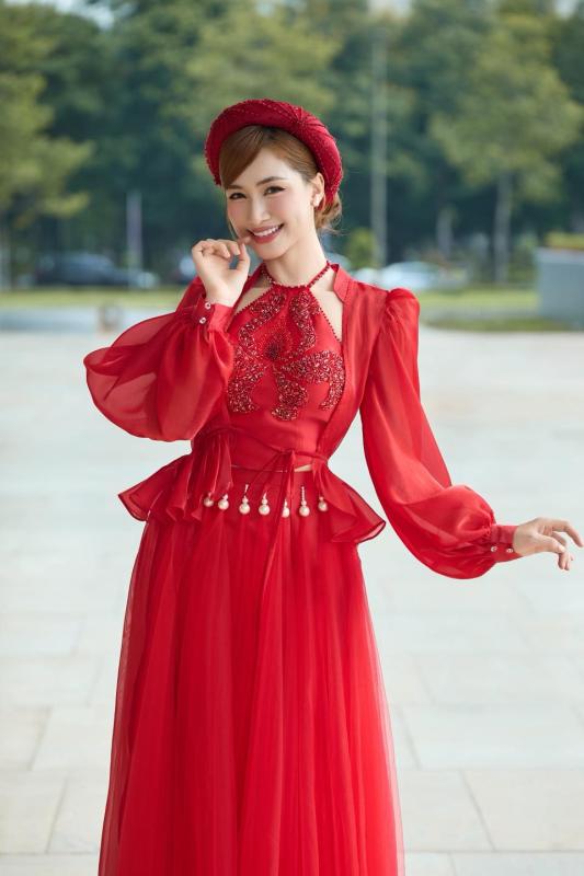 Hòa Minzy kiếm ít nhất 2 tỷ/tháng?- Ảnh 2.