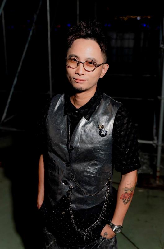 B Ray - GDucky và loạt nghệ sĩ “xoá sổ” MV sau đề nghị chấn chỉnh các sản phẩm âm nhạc “lệch chuẩn văn hoá”- Ảnh 2.