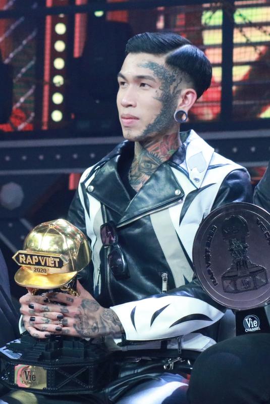 Rhymastic gọi quán quân Rap Việt là 