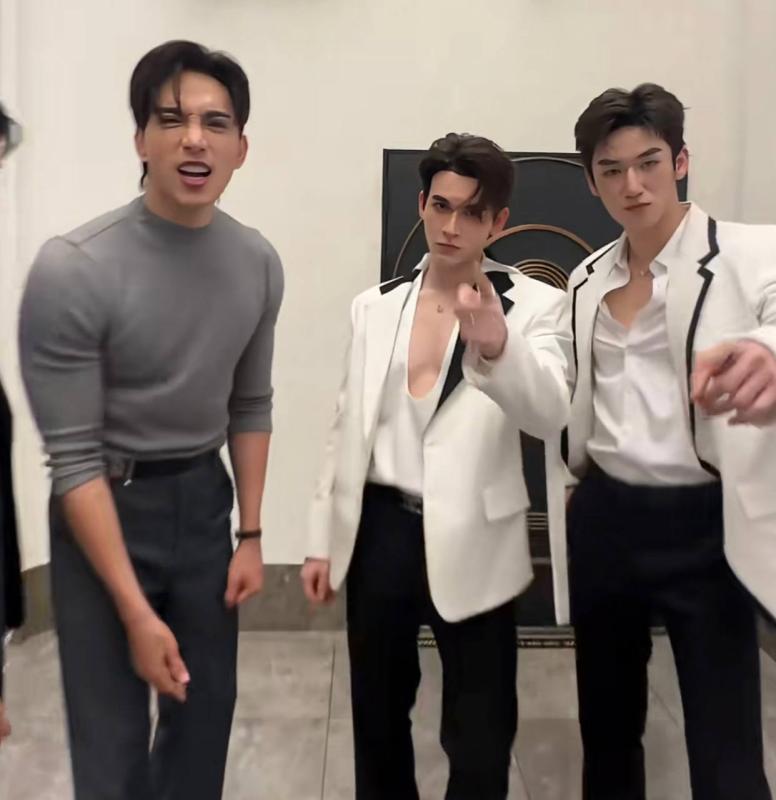 Chỉ cần cặp đôi này đứng cạnh nhau thì thế gian biến thành ngôn tình: Visual hoàn mỹ khó tin, đi đến đâu cũng vỡ trận- Ảnh 5.