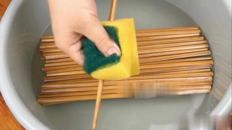 Đũa rửa xong để đầu nhỏ hướng lên mới sạch? Sai một chi tiết, cả nhà dễ “ăn” vi khuẩn vào người- Ảnh 1.